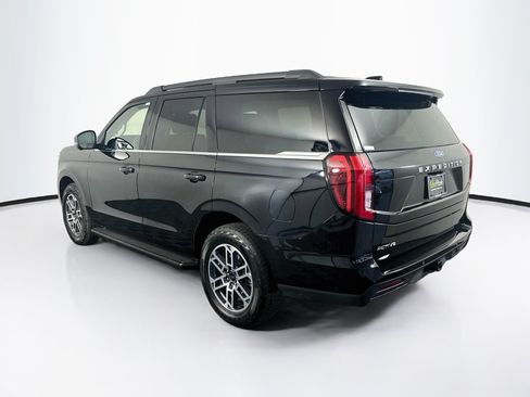 Used 2025 Ford Expedition Active AWD/4WD image 5