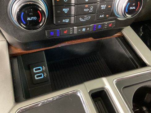 Used 2018 Ford F150 King Ranch w/ Equipment Group 601A Luxury AWD/4WD image 26
