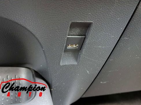 Used 2021 Toyota Corolla LE FWD image 23