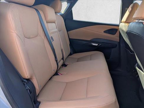 Used 2023 Lexus RX 350h image 18