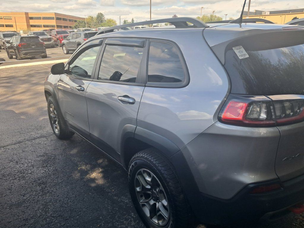 Used 2020 Jeep Cherokee Trailhawk w/ Cold Weather Group AWD/4WD image 8