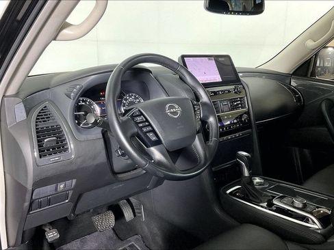 Used 2024 Nissan Armada SV AWD/4WD image 14