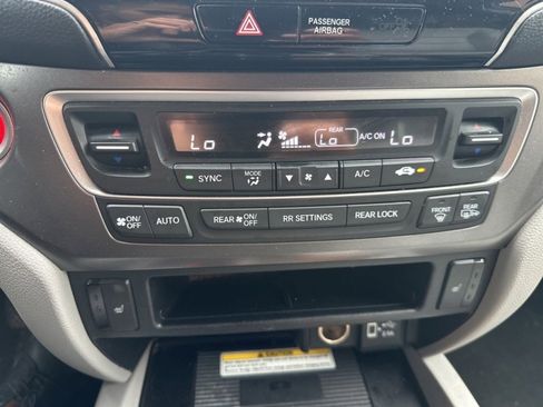 Used 2022 Honda Pilot Special Edition image 23