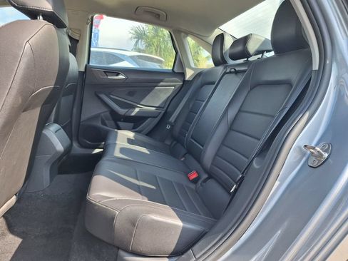 Used 2024 Volkswagen Jetta SE FWD image 22