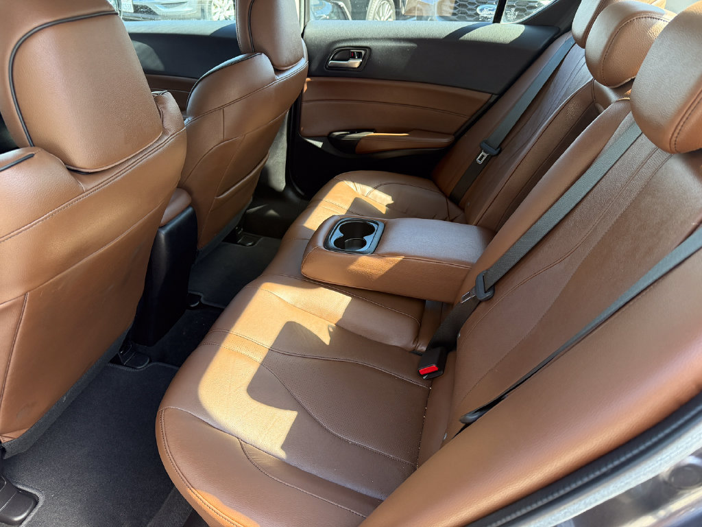 Used 2019 Acura ILX w/ Premium Package FWD image 18