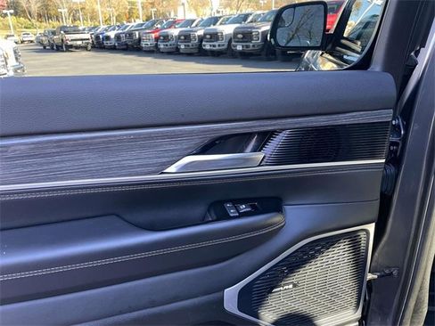 Used 2022 Jeep Wagoneer Series II w/ Premium Group I image 23