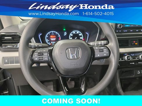Used 2023 Honda Pilot LX image 15