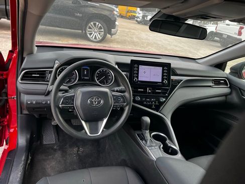 Used 2024 Toyota Camry LE image 12