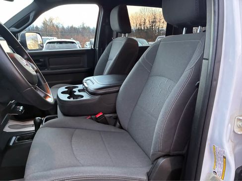 Used 2022 RAM 3500 Tradesman image 17