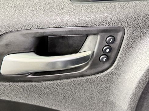 Used 2019 Dodge Charger SXT w/ Leather Interior Group image 17