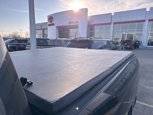 Used 2016 RAM 1500 Sport w/ Black Ram 1500 Sport Group image 5