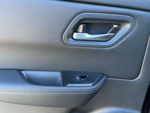 Certified 2025 Nissan Rogue SV image 12