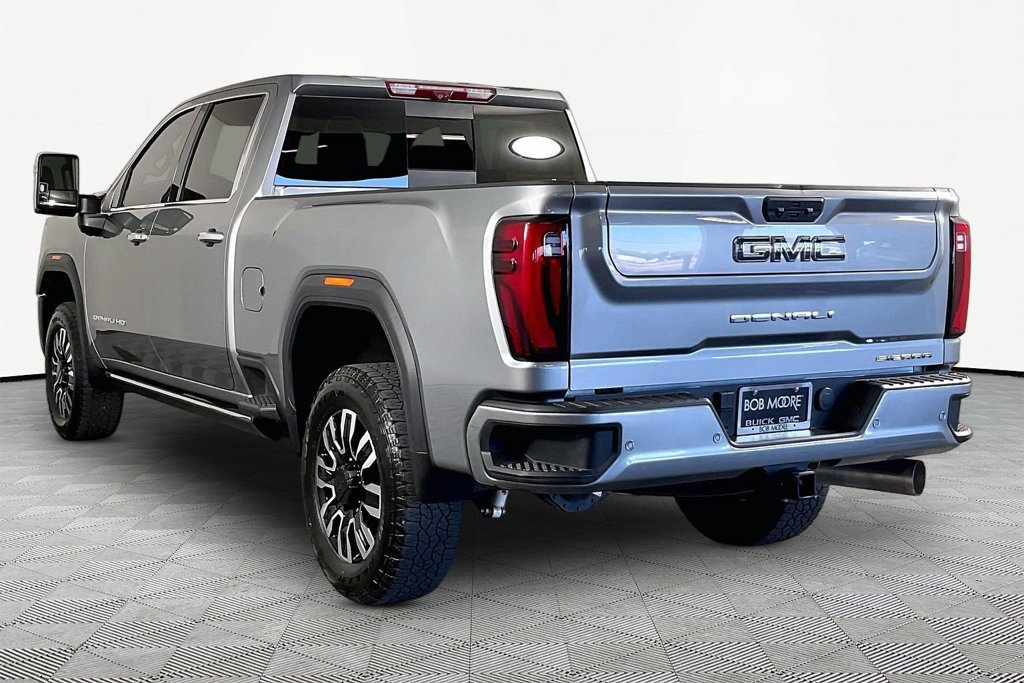 Certified 2025 GMC Sierra 2500 Denali Ultimate AWD/4WD image 4