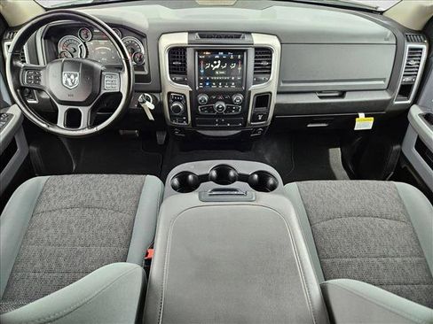 Used 2020 RAM 1500 Classic SLT w/ Luxury Group AWD/4WD image 16