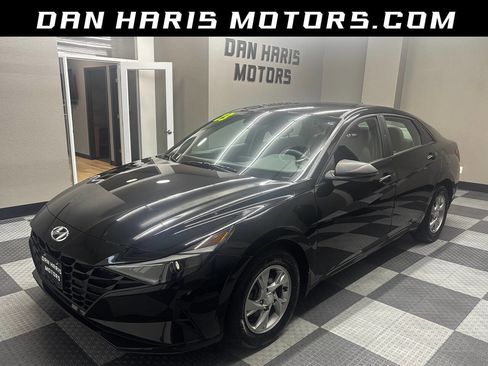 Used 2023 Hyundai Elantra SE FWD image 1