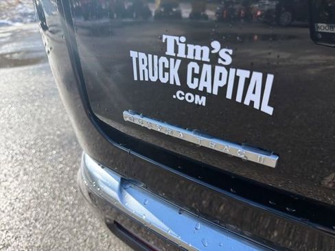 Used 2022 Jeep Wagoneer Series III w/ Premium Group I image 10