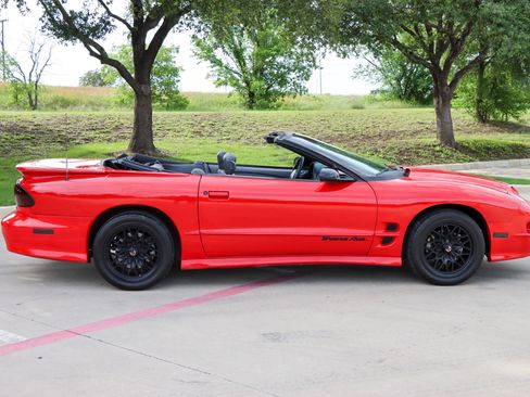 Used 1999 Pontiac Firebird Trans Am RWD image 9