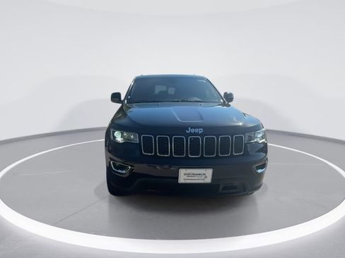 Used 2021 Jeep Grand Cherokee Laredo w/ Security & Convenience Group AWD/4WD image 3
