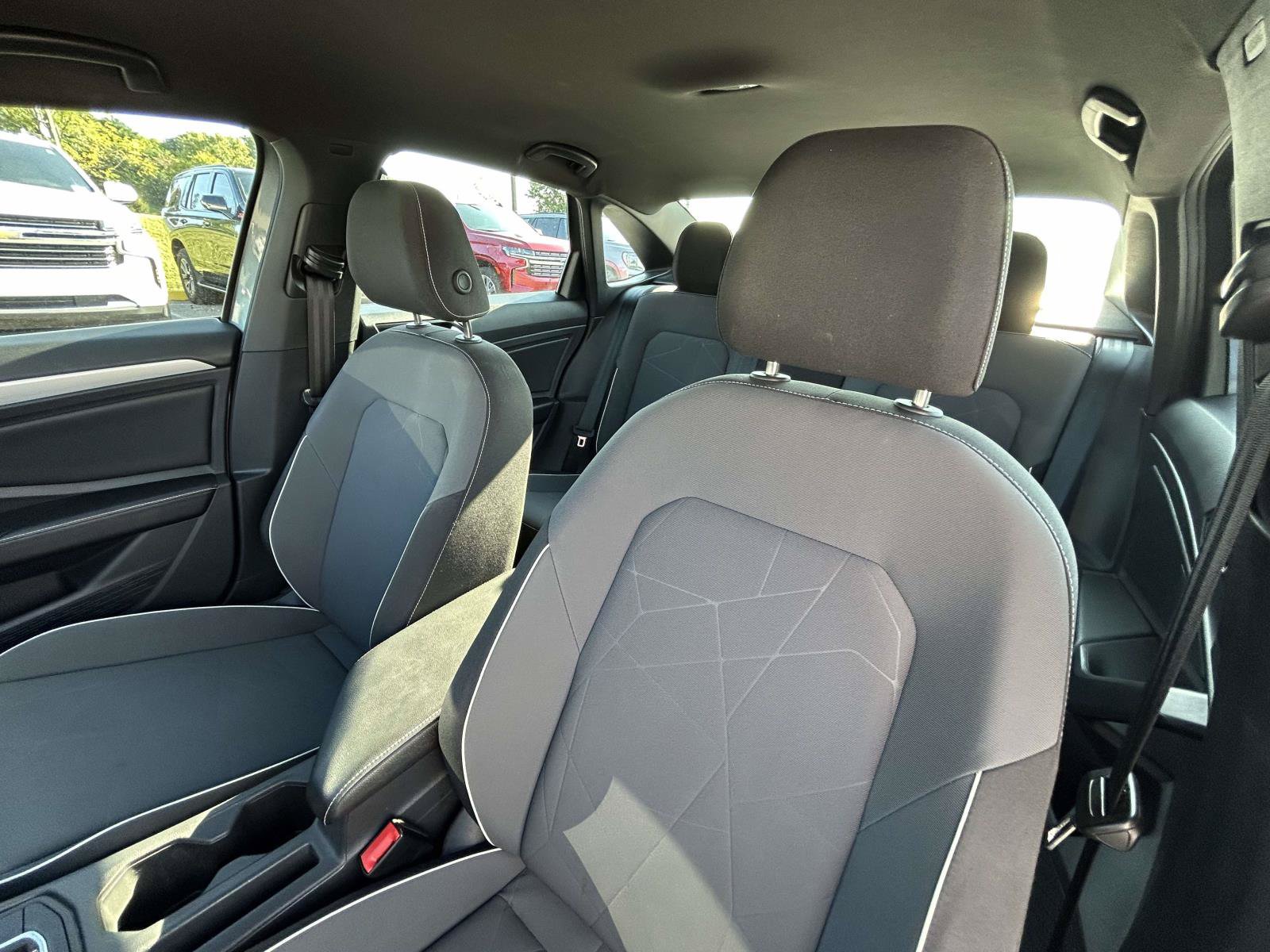 Used 2025 Volkswagen Jetta Sport FWD image 19