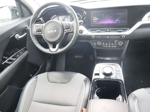 Used 2022 Kia Niro EX FWD image 32
