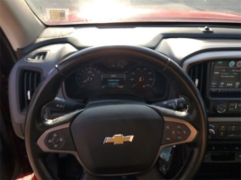 Used 2017 Chevrolet Colorado Z71 image 16