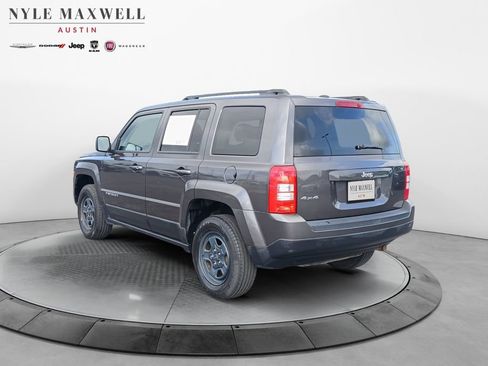 Used 2017 Jeep Patriot Sport w/ Power Value Group AWD/4WD image 14