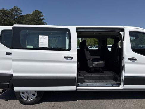 Used 2024 Ford Transit 350 XLT RWD image 9
