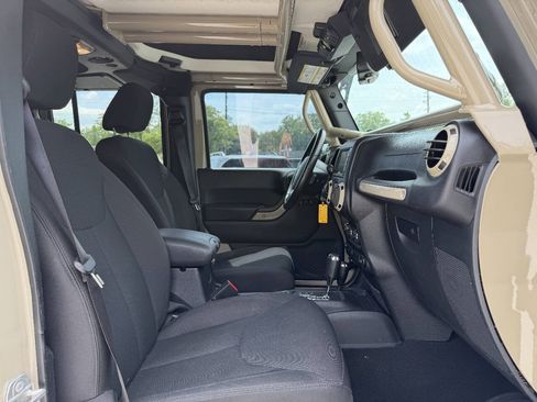 Used 2017 Jeep Wrangler Unlimited Sport w/ Quick Order Package 24S AWD/4WD image 23