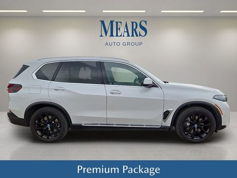 Used 2024 BMW X5 xDrive50e image 7