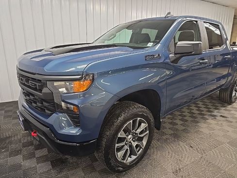 Used 2024 Chevrolet Silverado 1500 Custom Trail Boss w/ LPO, Dark Essentials Package AWD/4WD image 8