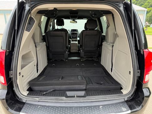 Used 2020 Dodge Grand Caravan SXT FWD image 13
