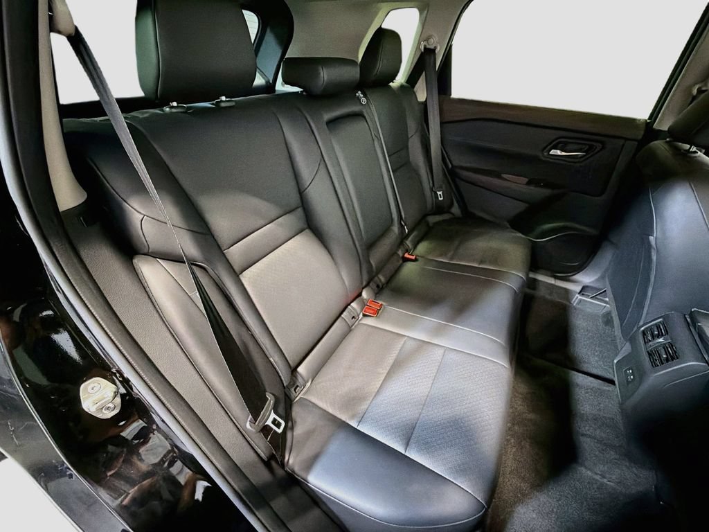 Used 2023 Nissan Rogue SV w/ SV Premium B Package AWD/4WD image 27