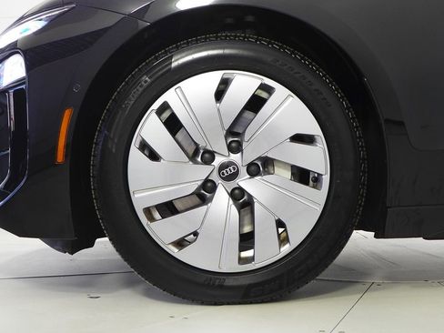 Used 2025 Audi A6 e-tron Premium w/ Ultra Package image 5