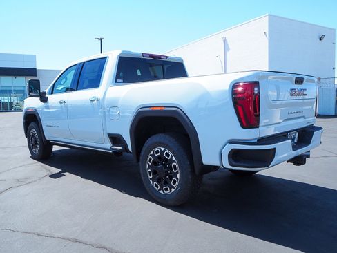New 2024 GMC Sierra 2500 Denali w/ Denali Reserve Package AWD/4WD image 3
