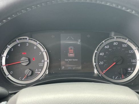 Used 2021 Toyota Highlander LE image 7