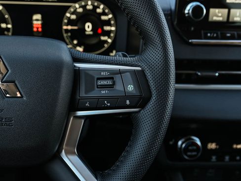 New 2025 Mitsubishi Outlander SE AWD/4WD image 22