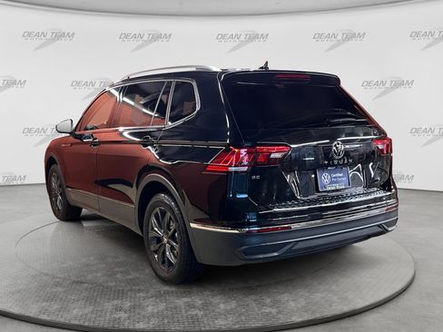 Certified 2024 Volkswagen Tiguan SE FWD image 6
