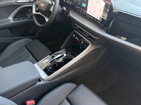 New 2025 Audi Q5 Premium Plus image 13