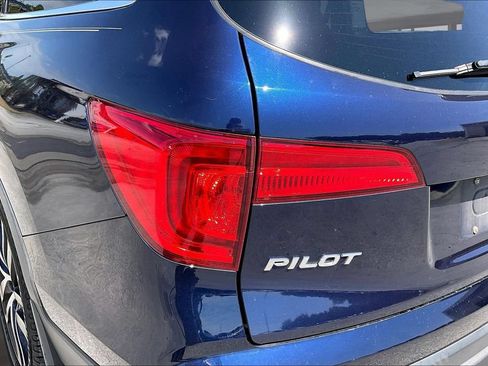 Used 2017 Honda Pilot Touring image 22