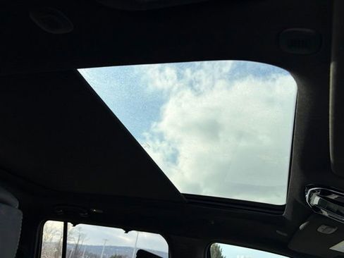 New 2026 Jeep Grand Wagoneer L Summit image 30