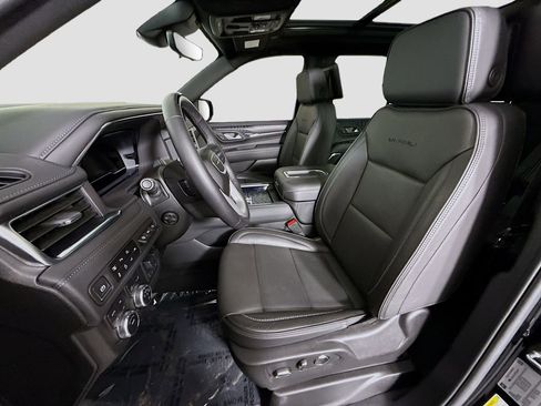 Used 2024 GMC Yukon Denali w/ Advanced Technology Package image 21