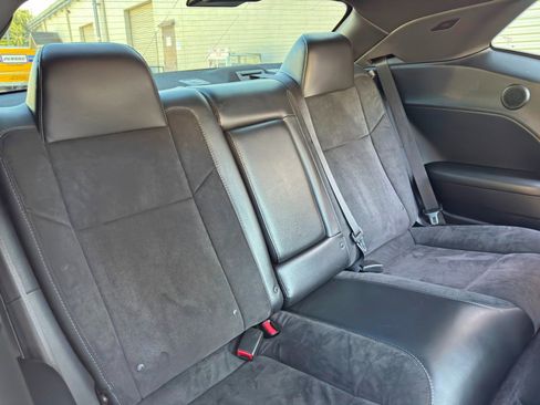 Used 2016 Dodge Challenger R/T Scat Pack w/ Leather Interior Group RWD image 37