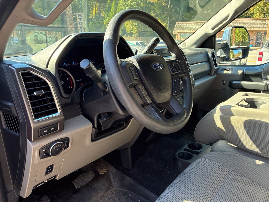 Used 2017 Ford F350 XLT w/ XLT Premium Package AWD/4WD image 19