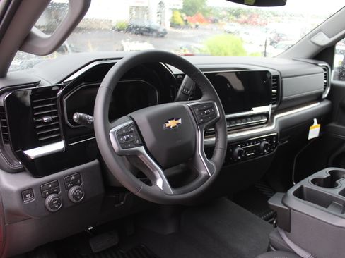 New 2026 Chevrolet Silverado 2500 LT w/ Convenience Package AWD/4WD image 10