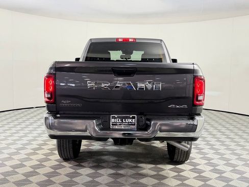 Used 2025 RAM 2500 Big Horn AWD/4WD image 9