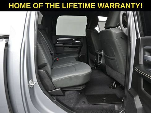 Used 2022 RAM 2500 Big Horn w/ Night Edition AWD/4WD image 45
