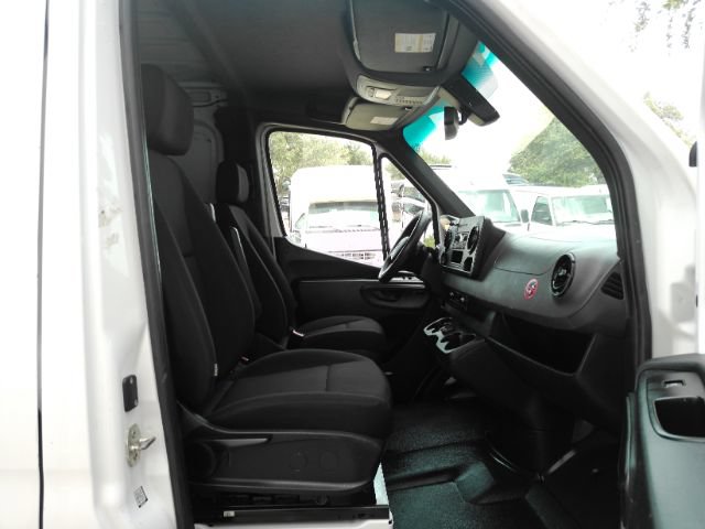 Used 2024 Mercedes-Benz Sprinter 2500 image 20