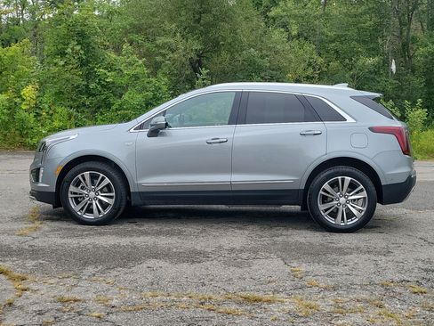 Certified 2025 Cadillac XT5 Premium Luxury w/ Technology Package AWD/4WD image 8