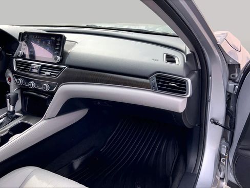 Used 2020 Honda Accord EX-L image 17