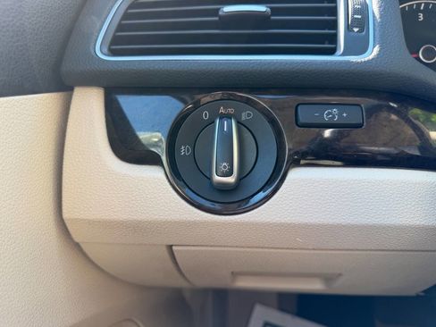 Used 2014 Volkswagen Passat TDI SEL Premium FWD image 12
